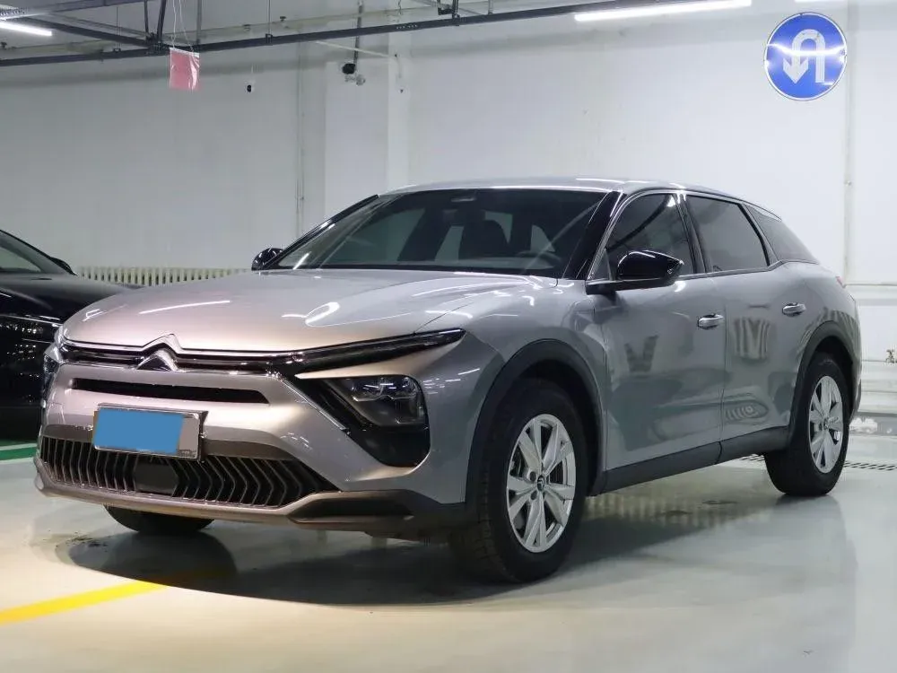 2025 Geely Preface 1.5T 181HP L4 7DCT,autocango,china used car exporter,china ev exporter,chinese used car exporter,chinese used ev exporter