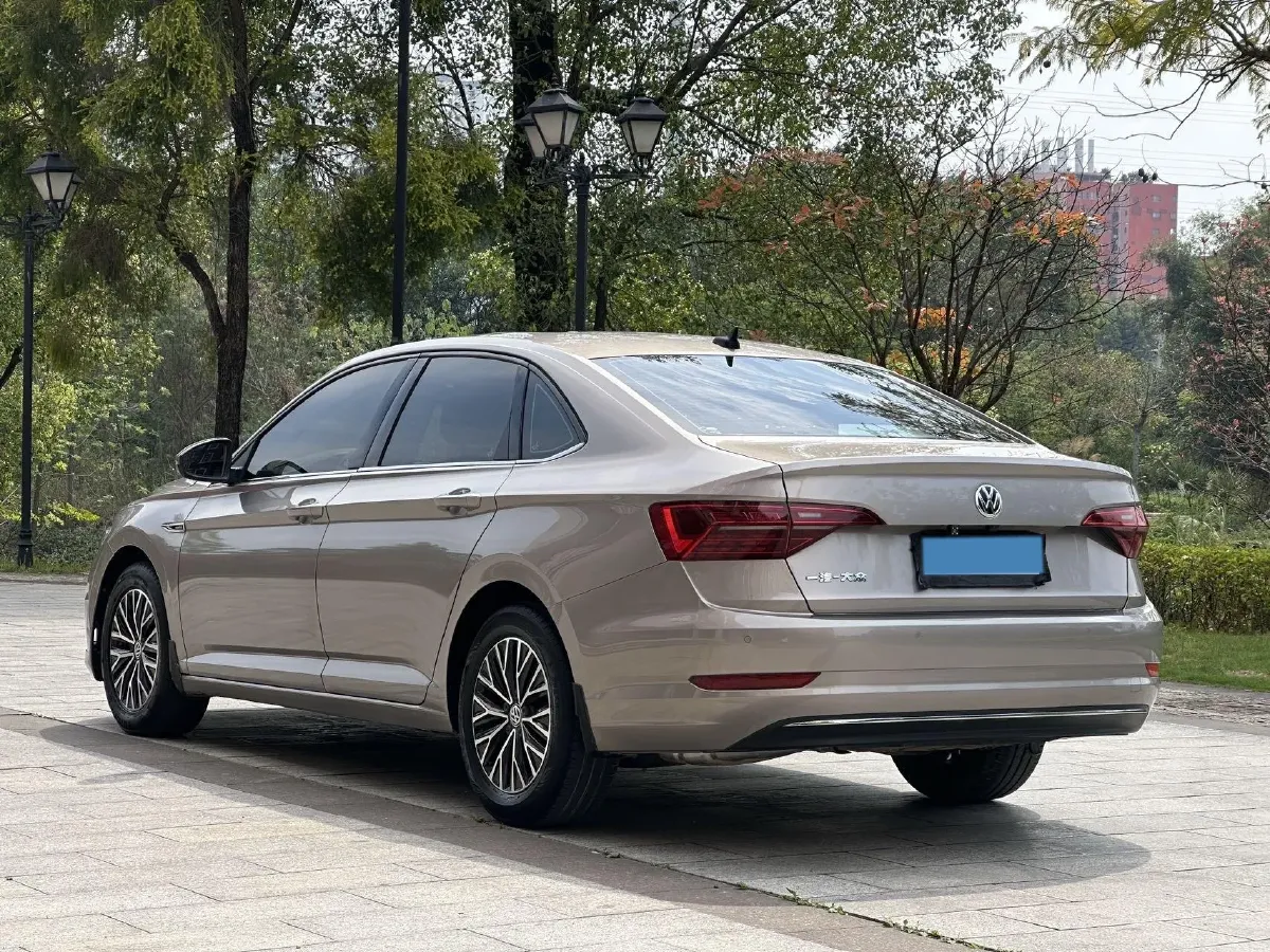 2020 Volkswagen Sagitar 1.2T 116HP L4 7DCT,autocango,china used car exporter,china ev exporter,chinese used car exporter,chinese used ev exporter