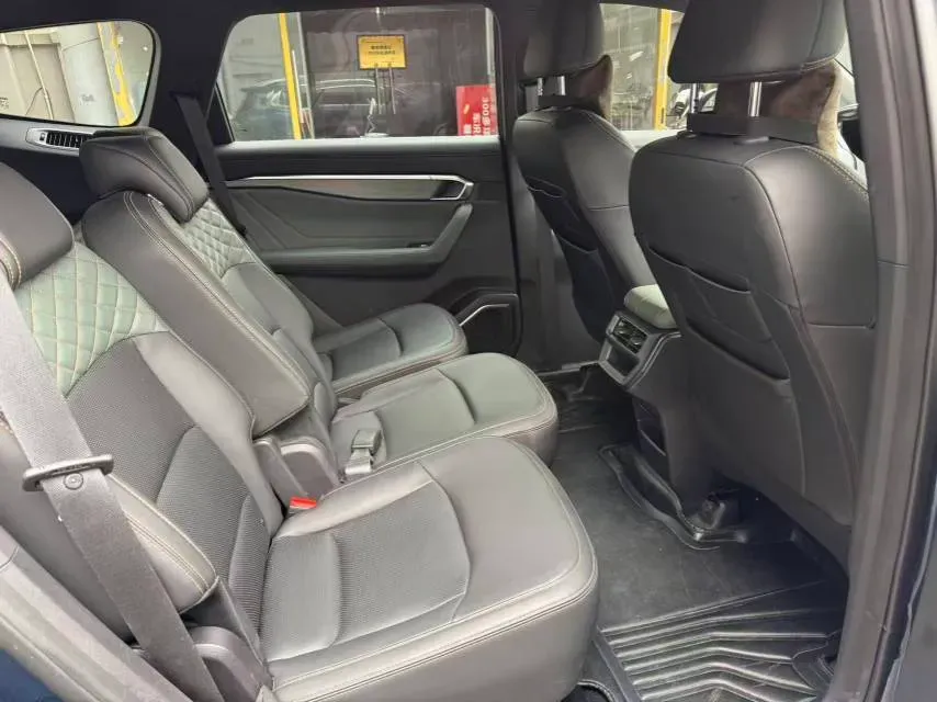 2023 Geely Okavango L 2.0T 218HP L4 7DCT,autocango,china used car exporter,china ev exporter,chinese used car exporter,chinese used ev exporter