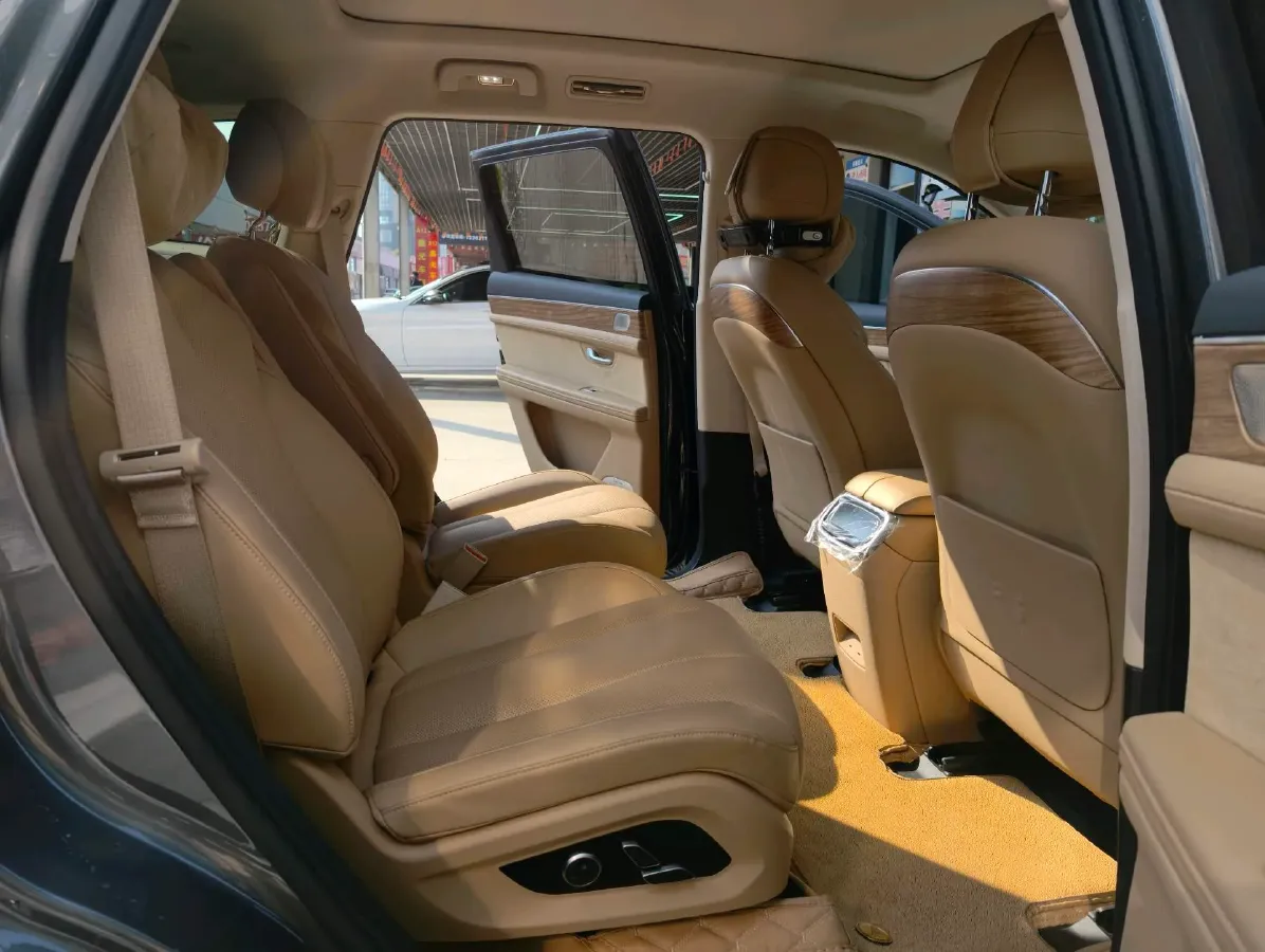 2022 Infiniti Q50L 2.0T 211HP L4 7AT,autocango,china used car exporter,china ev exporter,chinese used car exporter,chinese used ev exporter