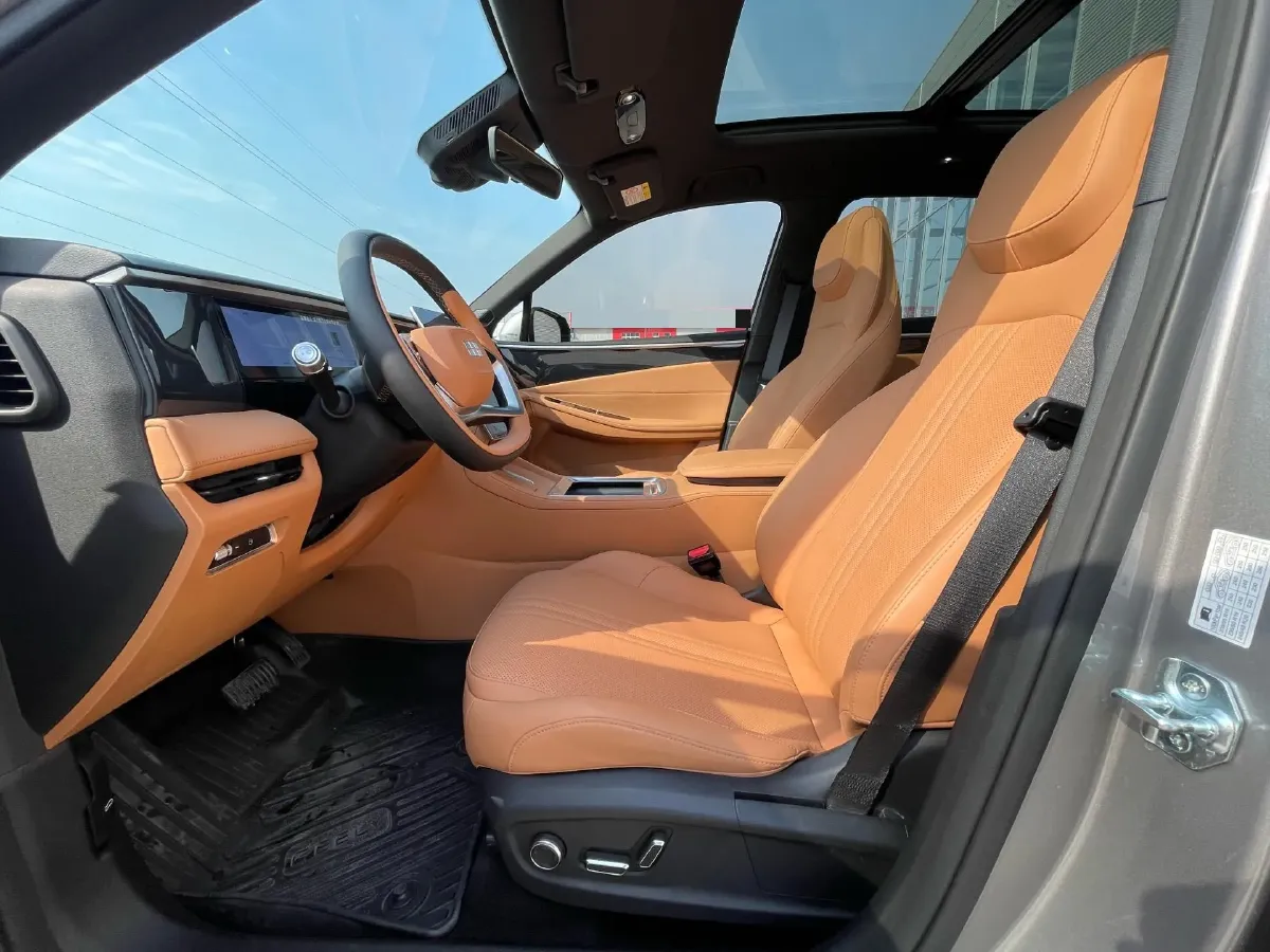 2025 Geely Galaxy L7 1.5L 112HP L4 1DHT PHEV 18.4KWH,autocango,china used car exporter,china ev exporter,chinese used car exporter,chinese used ev exporter