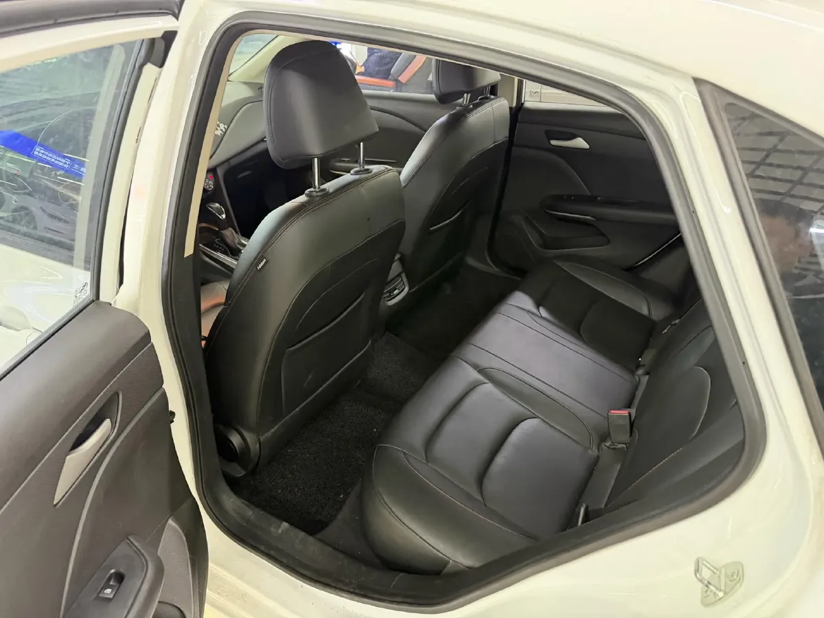 2019 Chevrolet Monza 1.0T 125HP L3 6DCT,autocango,china used car exporter,china ev exporter,chinese used car exporter,chinese used ev exporter