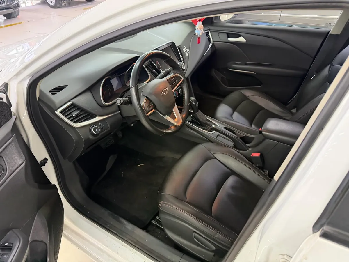 2019 Chevrolet Monza 1.0T 125HP L3 6DCT,autocango,china used car exporter,china ev exporter,chinese used car exporter,chinese used ev exporter