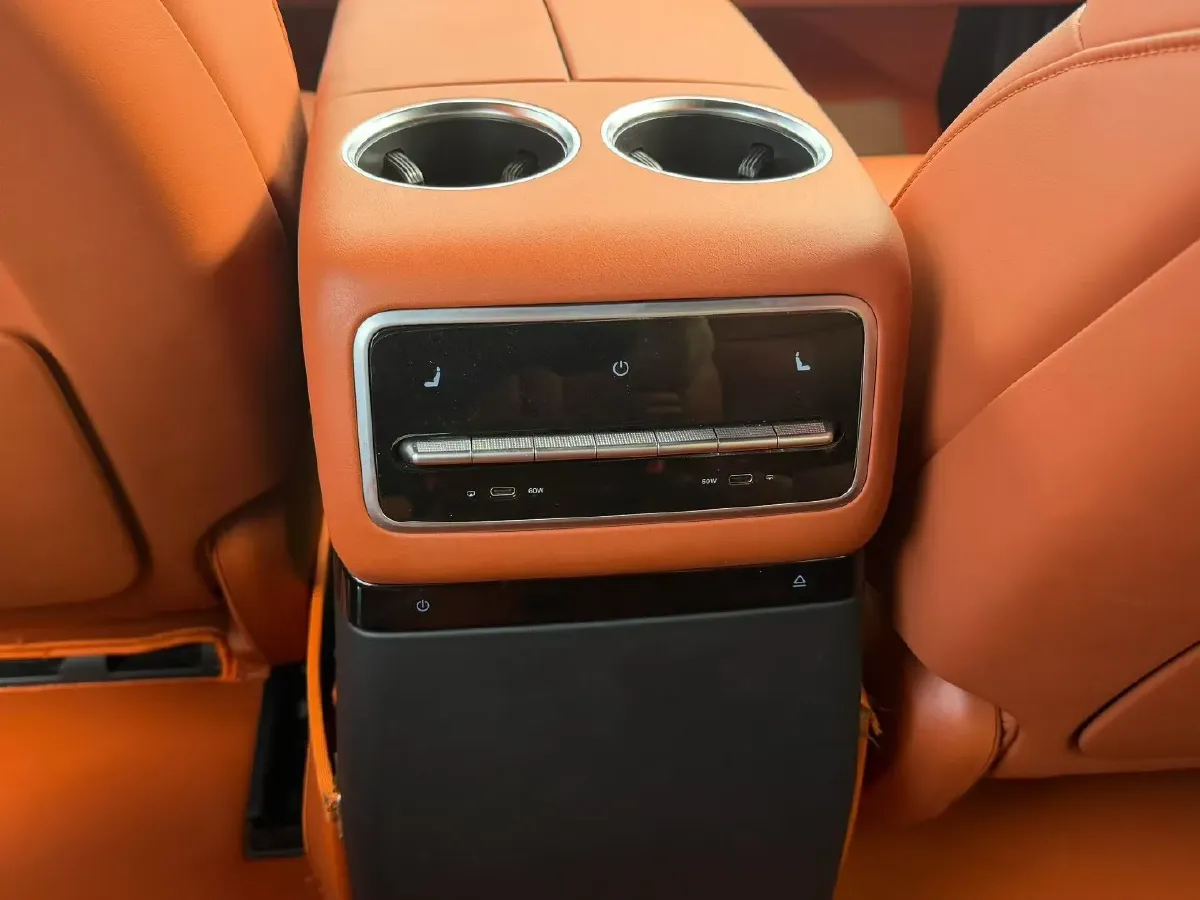 2022 Li L9 Range Extended 154HP REEV 42.6KWH,autocango,china used car exporter,china ev exporter,chinese used car exporter,chinese used ev exporter