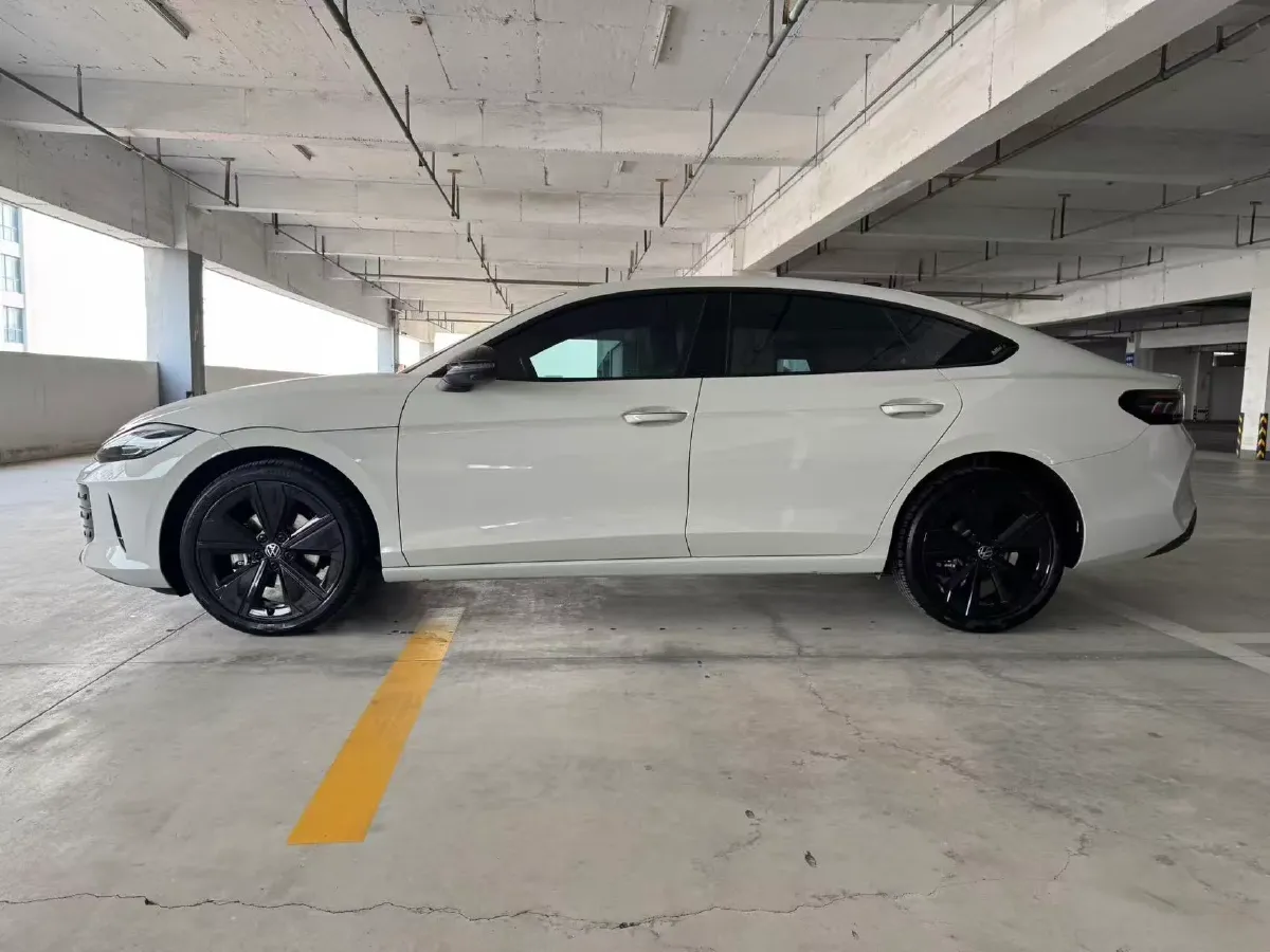 2026 Volkswagen Lamando 2.0T 220HP L4 7DCT,autocango,china used car exporter,china ev exporter,chinese used car exporter,chinese used ev exporter