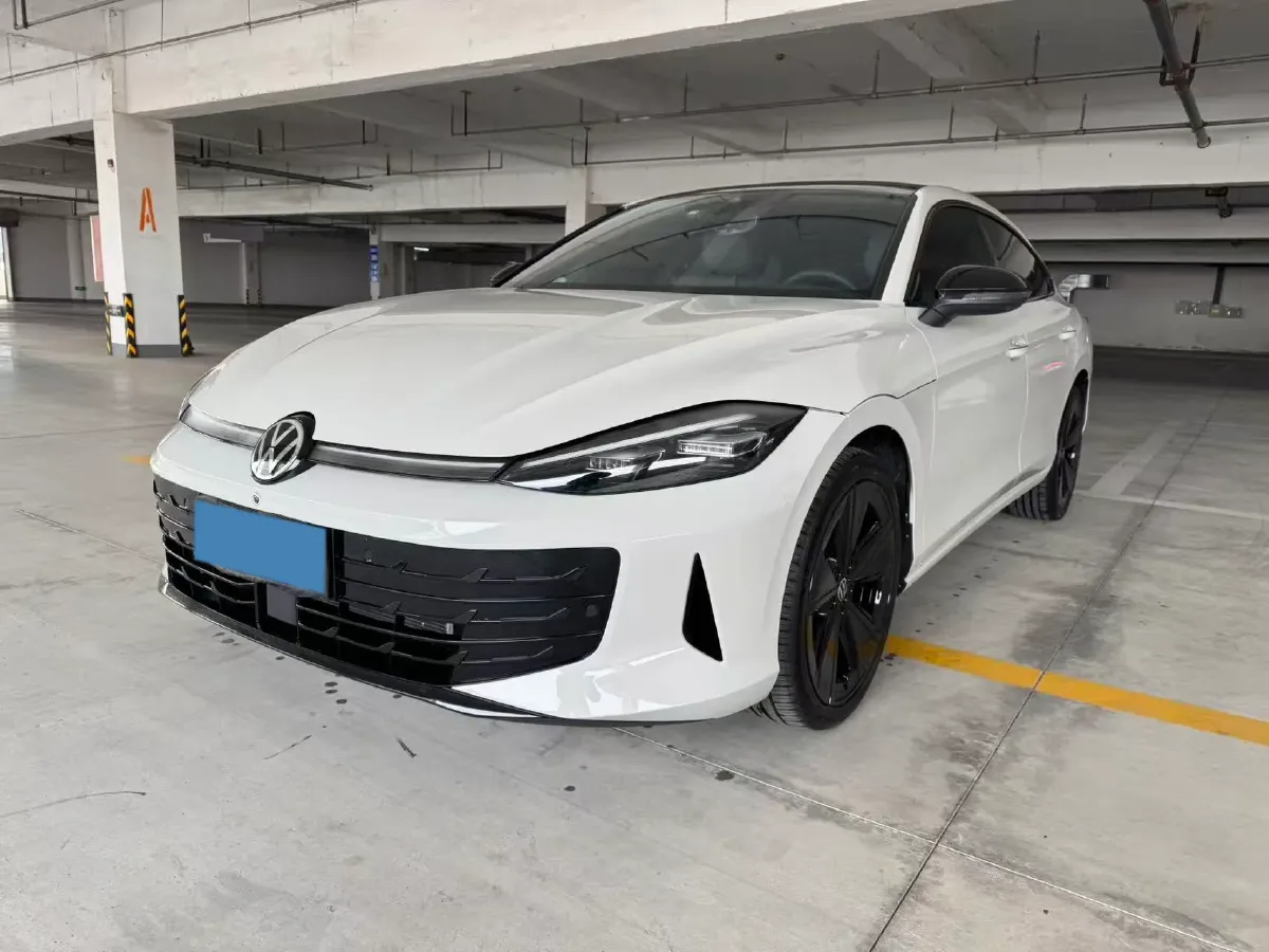 2026 Volkswagen Lamando 2.0T 220HP L4 7DCT,autocango,china used car exporter,china ev exporter,chinese used car exporter,chinese used ev exporter