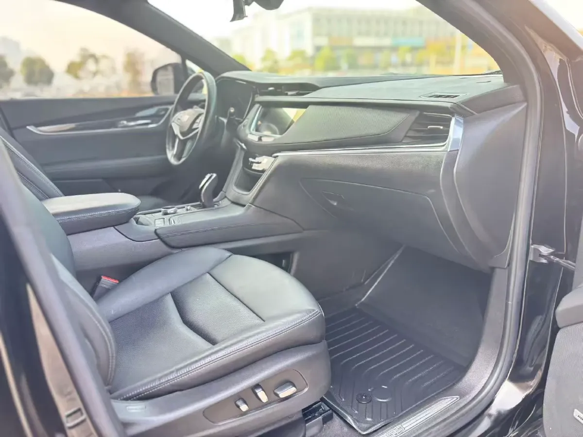 2020 Cadillac XT5 2.0T 241HP L4 9AT,autocango,china used car exporter,china ev exporter,chinese used car exporter,chinese used ev exporter