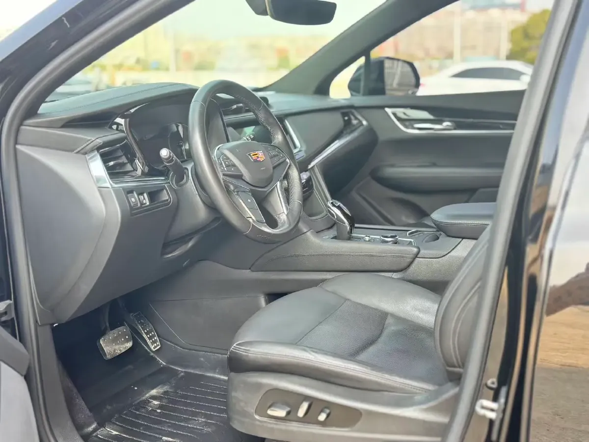 2020 Cadillac XT5 2.0T 241HP L4 9AT,autocango,china used car exporter,china ev exporter,chinese used car exporter,chinese used ev exporter