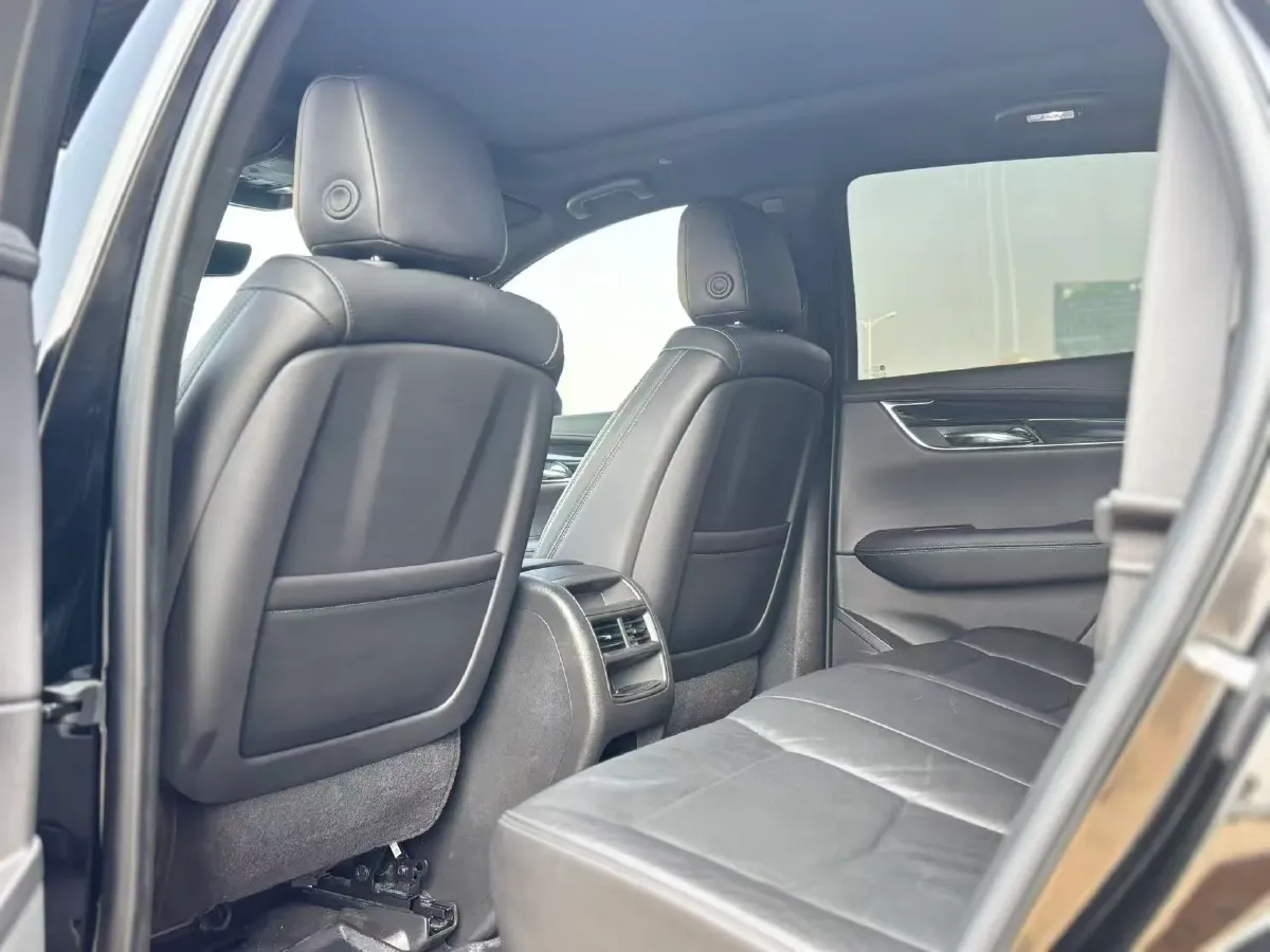 2020 Cadillac XT5 2.0T 241HP L4 9AT,autocango,china used car exporter,china ev exporter,chinese used car exporter,chinese used ev exporter