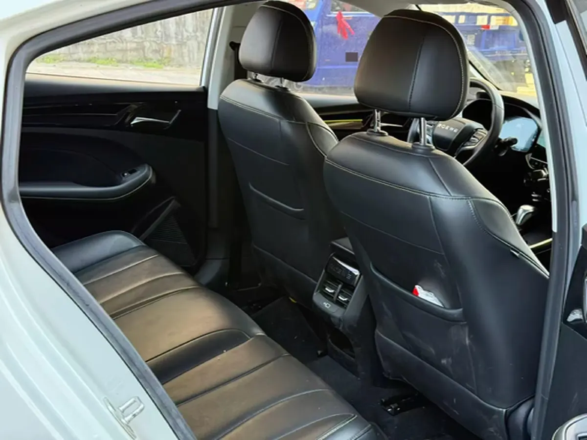 2021 Roewe i5 1.5L 120HP L4 CVT,autocango,china used car exporter,china ev exporter,chinese used car exporter,chinese used ev exporter