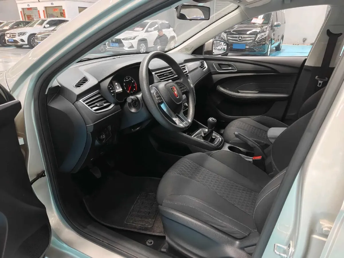 2019 Roewe i5 1.5L 120HP L4 5MT,autocango,china used car exporter,china ev exporter,chinese used car exporter,chinese used ev exporter