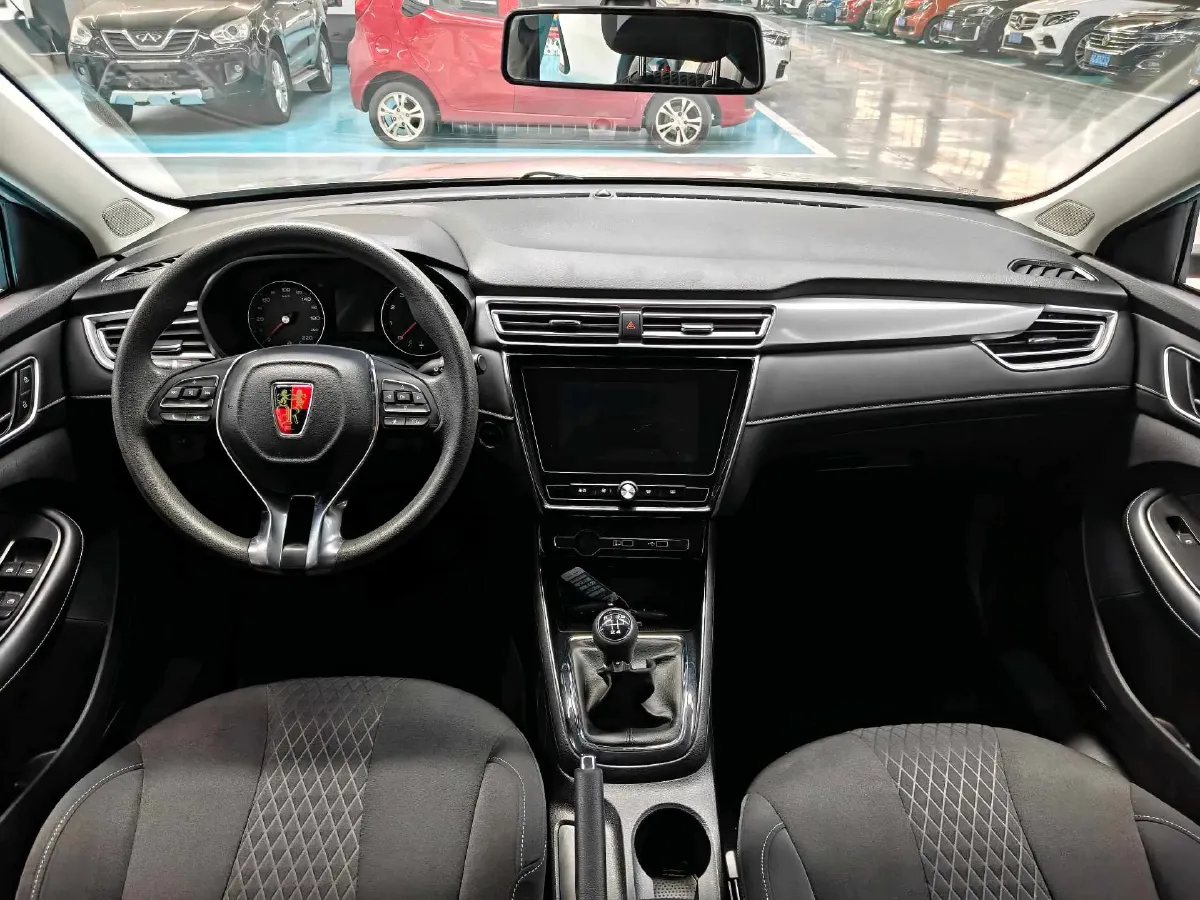 2019 Roewe i5 1.5L 120HP L4 5MT,autocango,china used car exporter,china ev exporter,chinese used car exporter,chinese used ev exporter