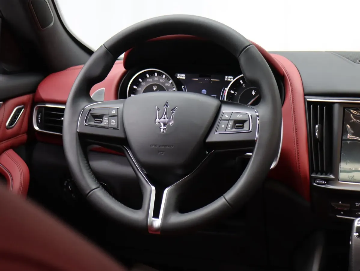 2023 Alfa Romeo Giulia 2.9T 520HP V6 8AT,autocango,china used car exporter,china ev exporter,chinese used car exporter,chinese used ev exporter