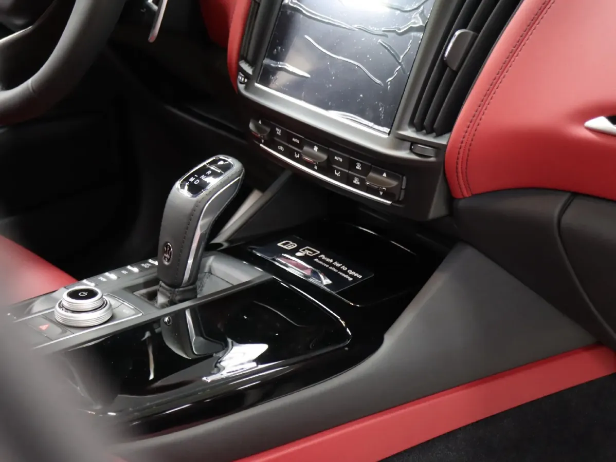 2023 Alfa Romeo Giulia 2.9T 520HP V6 8AT,autocango,china used car exporter,china ev exporter,chinese used car exporter,chinese used ev exporter