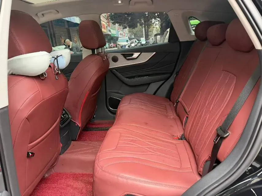 2025 HongQi HS5 2.0T 252HP L4 8AT,autocango,china used car exporter,china ev exporter,chinese used car exporter,chinese used ev exporter