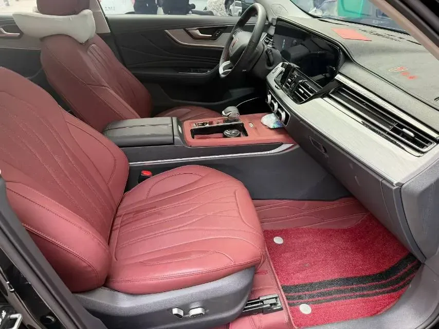 2025 HongQi HS5 2.0T 252HP L4 8AT,autocango,china used car exporter,china ev exporter,chinese used car exporter,chinese used ev exporter