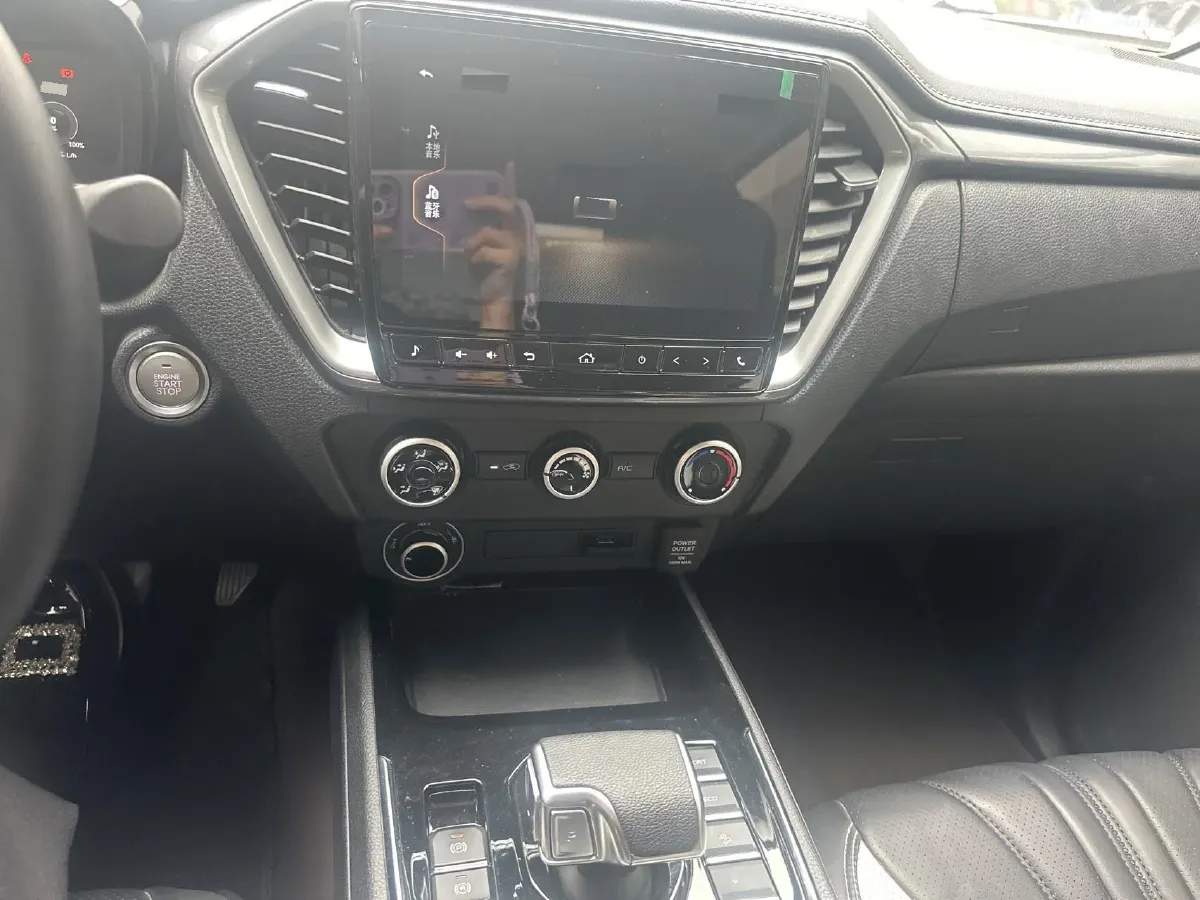 2025 Isuzu D-MAX 1.9T 177HP L4 8AT,autocango,china used car exporter,china ev exporter,chinese used car exporter,chinese used ev exporter