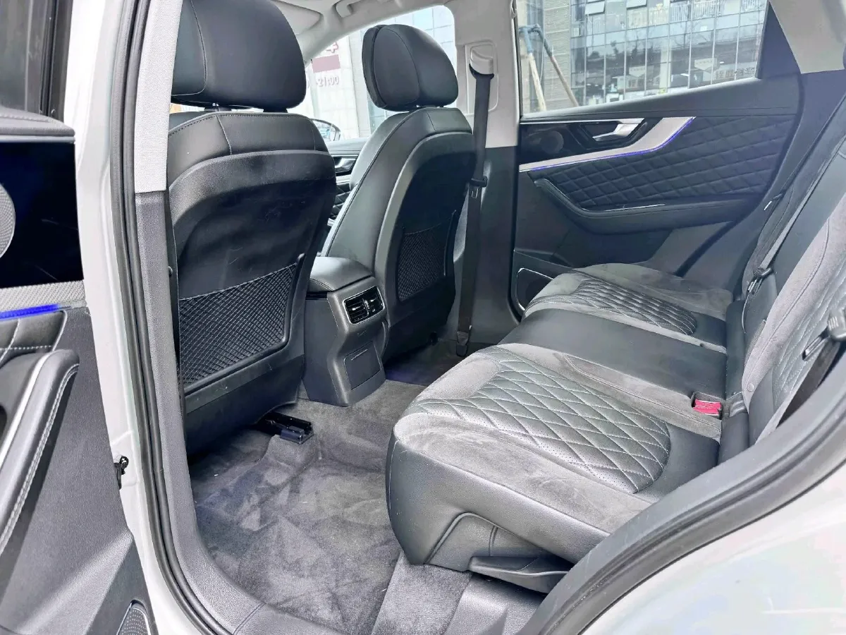 2019 HongQi HS5 2.0T 224HP L4 6AT,autocango,china used car exporter,china ev exporter,chinese used car exporter,chinese used ev exporter