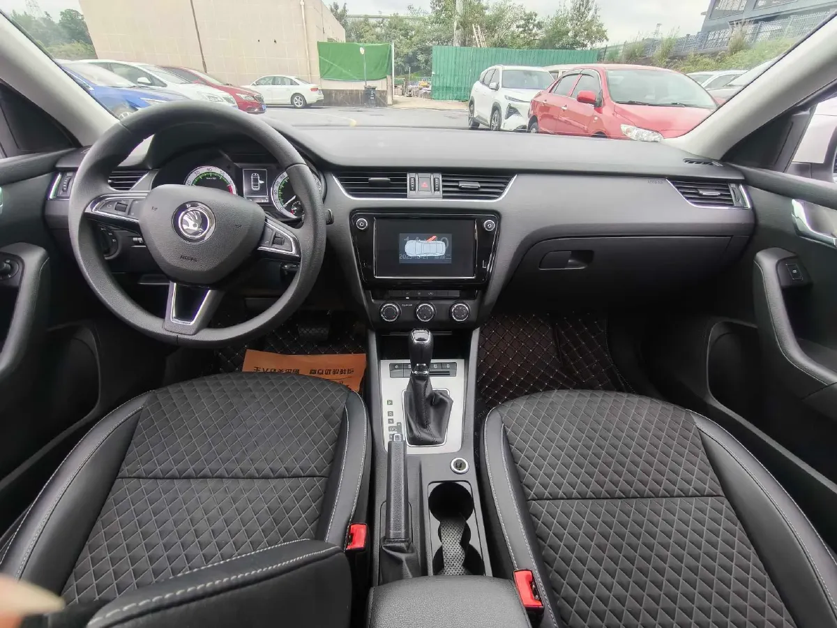 2019 Skoda Octavia 1.5L 116HP L4 6AT,autocango,china used car exporter,china ev exporter,chinese used car exporter,chinese used ev exporter