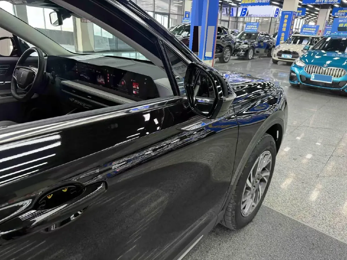 2023 Lincoln Corsair 2.0T 261HP L4 8AT,autocango,china used car exporter,china ev exporter,chinese used car exporter,chinese used ev exporter