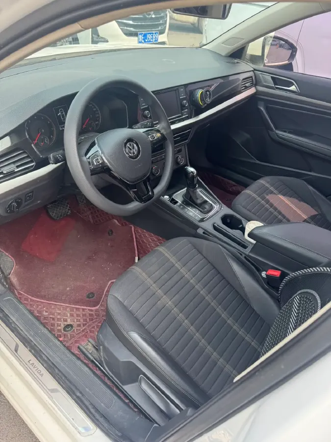 2018 Skoda Karoq 1.4T 150HP L4 7DCT,autocango,china used car exporter,china ev exporter,chinese used car exporter,chinese used ev exporter