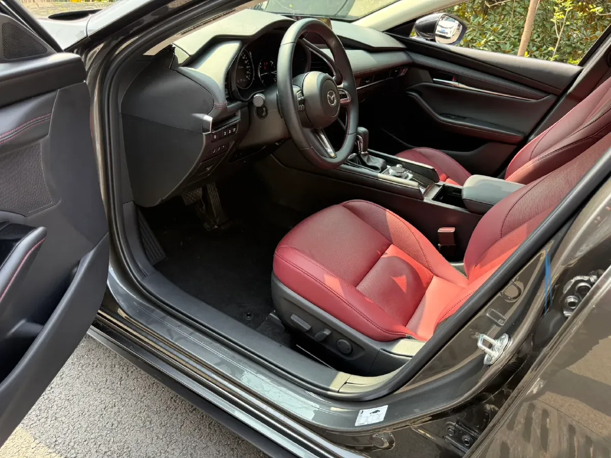 2022 Mazda 3 Axela 2.0L 158HP L4 6AT,autocango,china used car exporter,china ev exporter,chinese used car exporter,chinese used ev exporter