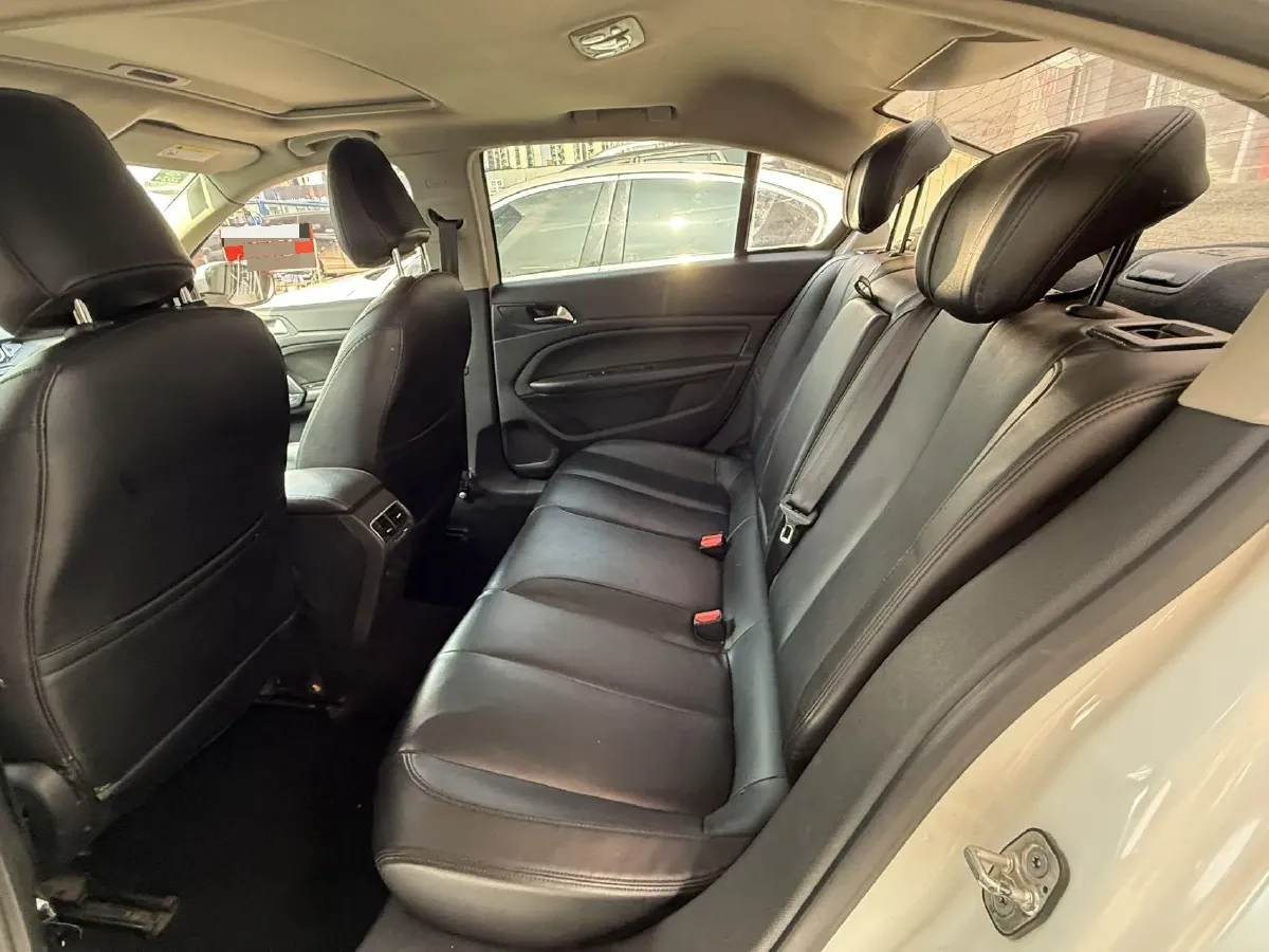 2018 Peugeot 408 1.6T 167HP L4 6AT,autocango,china used car exporter,china ev exporter,chinese used car exporter,chinese used ev exporter