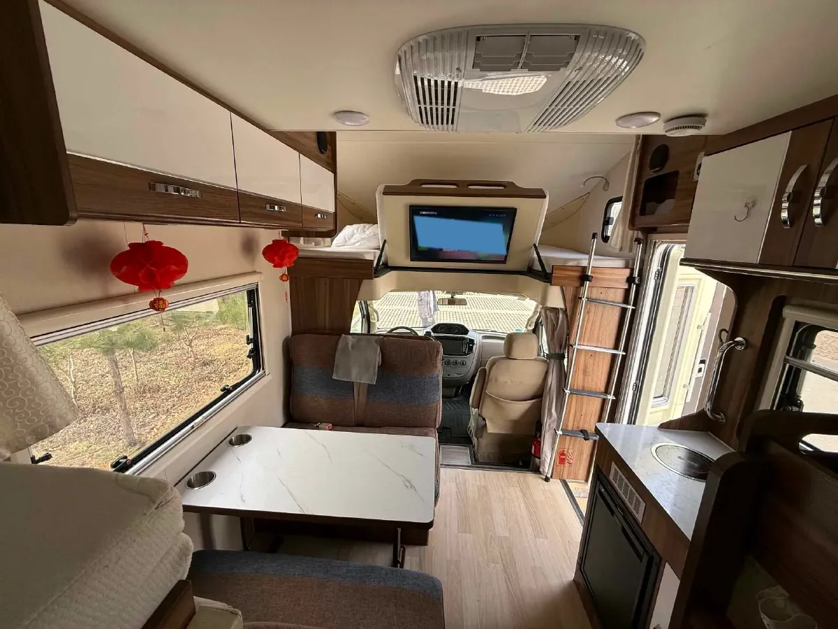 2018 MAXUS XinTu V80 2.5T 136HP L4 6MT,autocango,china used car exporter,china ev exporter,chinese used car exporter,chinese used ev exporter