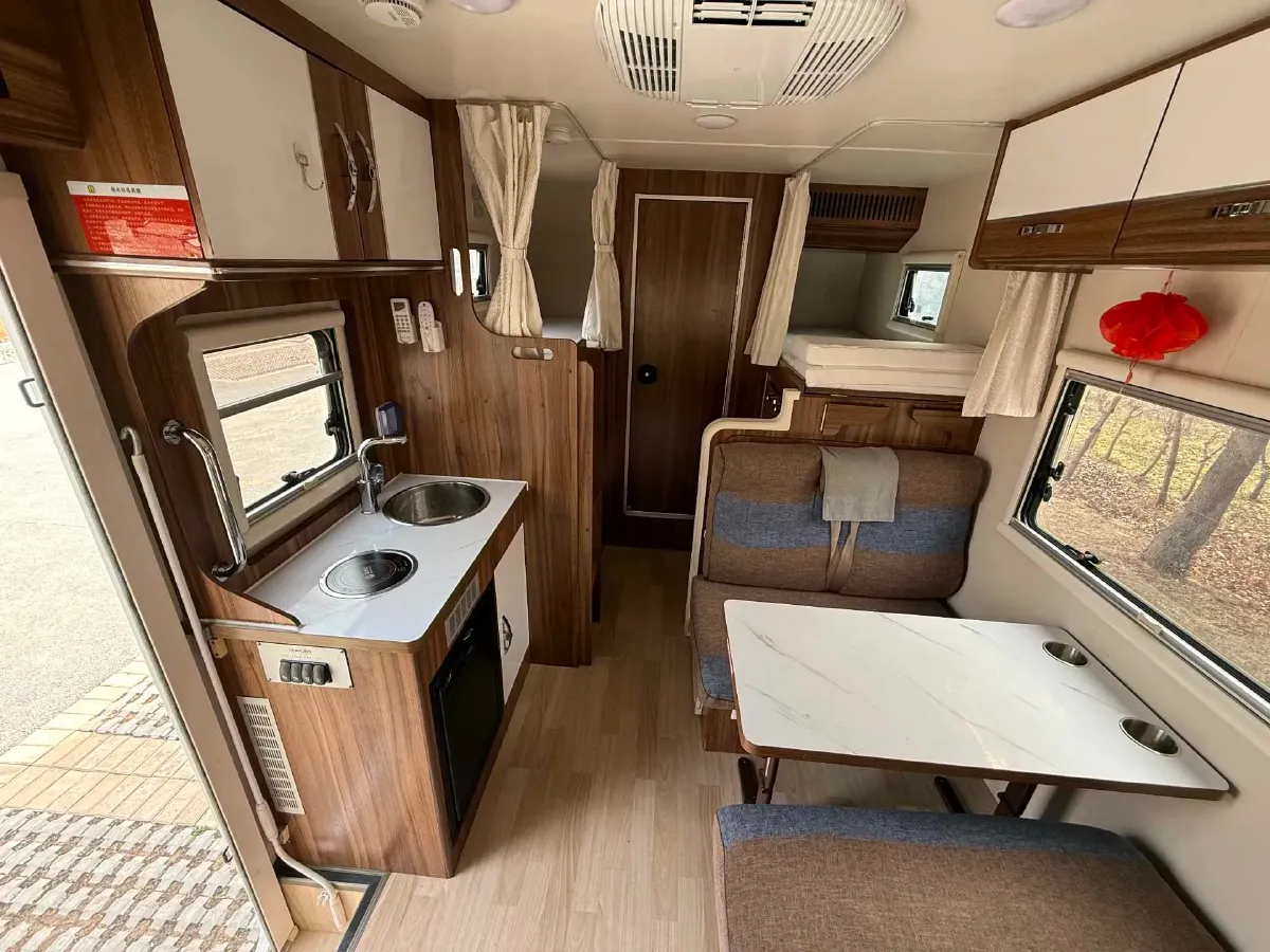 2018 MAXUS XinTu V80 2.5T 136HP L4 6MT,autocango,china used car exporter,china ev exporter,chinese used car exporter,chinese used ev exporter