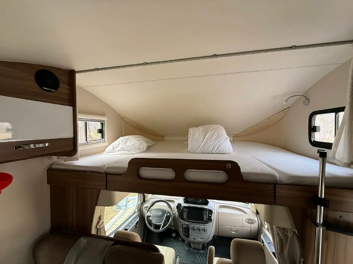 2018 MAXUS XinTu V80 2.5T 136HP L4 6MT,autocango,china used car exporter,china ev exporter,chinese used car exporter,chinese used ev exporter