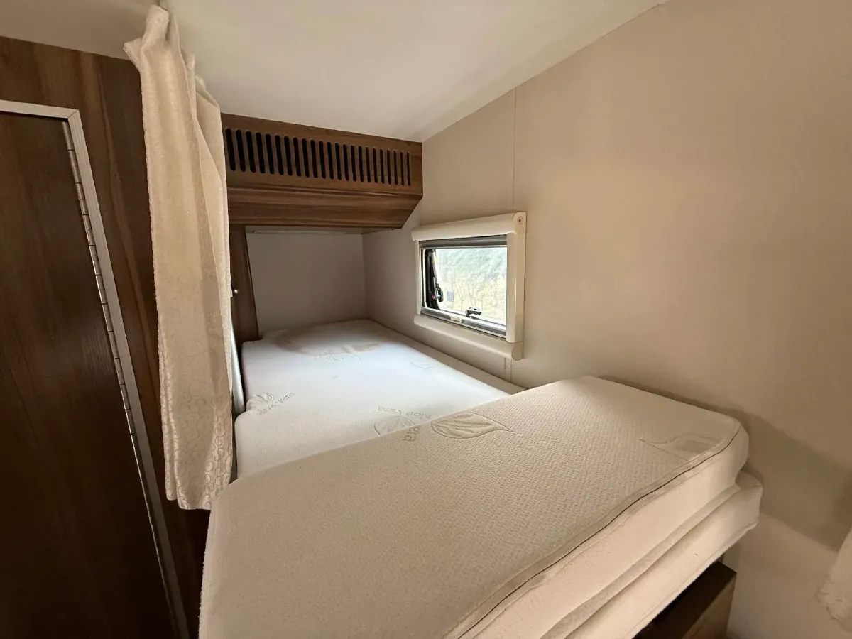 2018 MAXUS XinTu V80 2.5T 136HP L4 6MT,autocango,china used car exporter,china ev exporter,chinese used car exporter,chinese used ev exporter