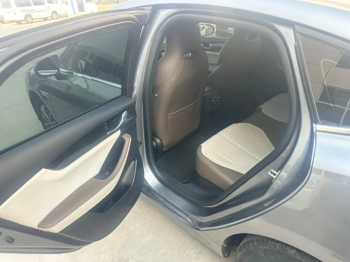 2021 Haval F7 1.5T 169HP L4 7DCT,autocango,china used car exporter,china ev exporter,chinese used car exporter,chinese used ev exporter