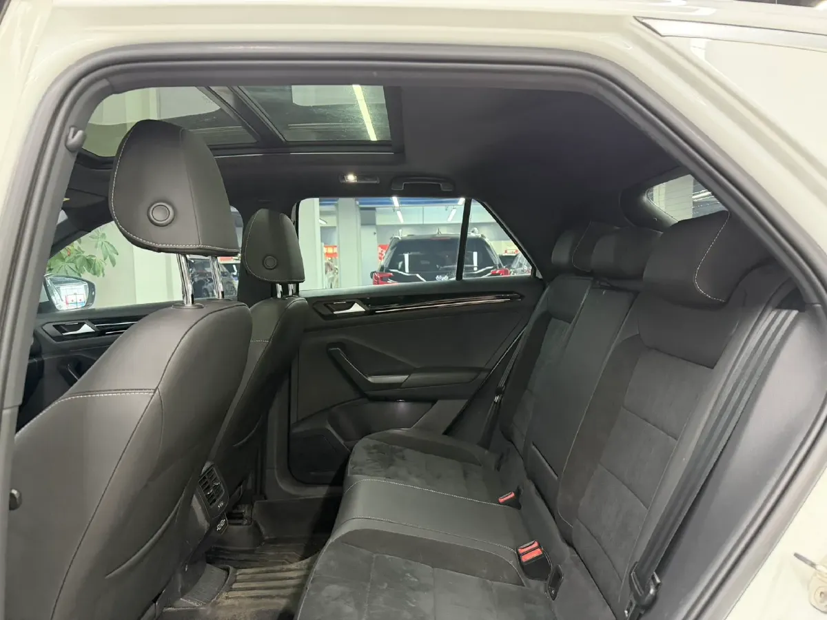 2021 Volkswagen T-Roc 1.4T 150HP L4 7DCT,autocango,china used car exporter,china ev exporter,chinese used car exporter,chinese used ev exporter