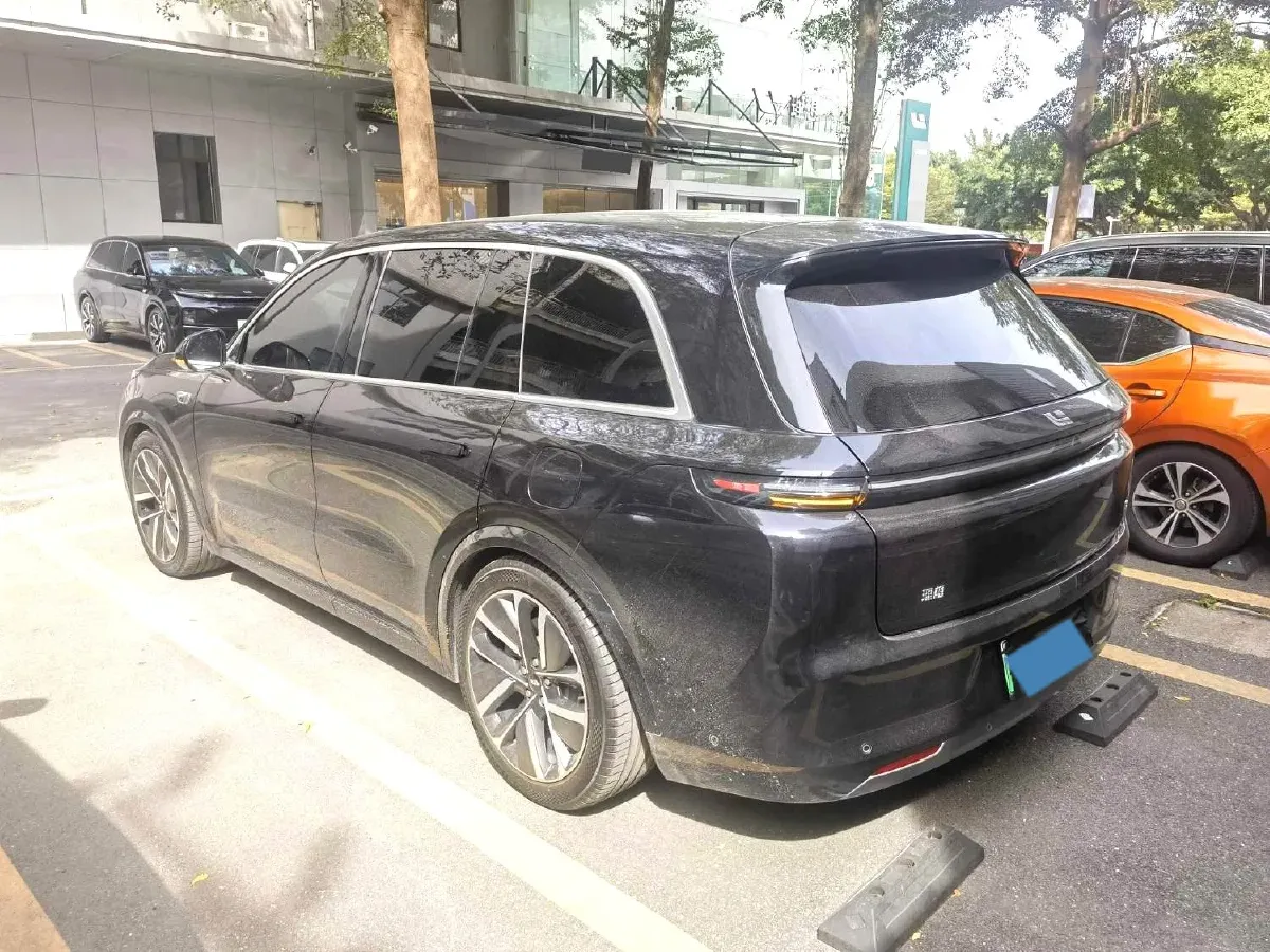 2023 Li L8 Range Extended 154HP REEV 40.9KWH,autocango,china used car exporter,china ev exporter,chinese used car exporter,chinese used ev exporter