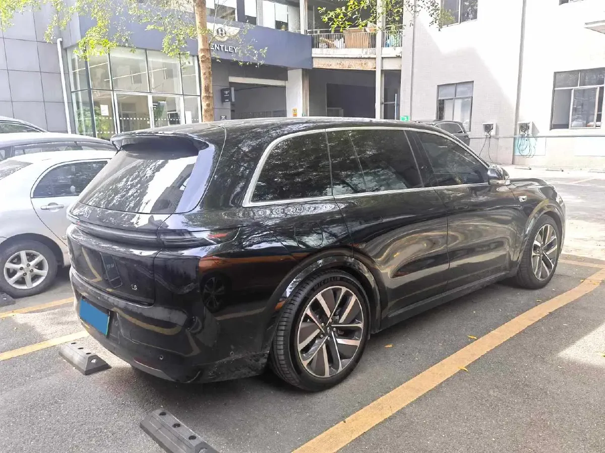 2023 Li L8 Range Extended 154HP REEV 40.9KWH,autocango,china used car exporter,china ev exporter,chinese used car exporter,chinese used ev exporter