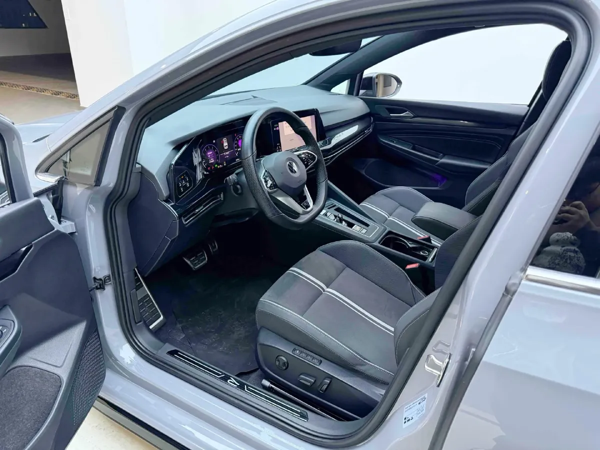 2023 Volkswagen Golf 1.4T 150HP L4 7DCT,autocango,china used car exporter,china ev exporter,chinese used car exporter,chinese used ev exporter