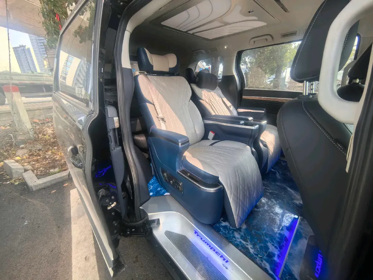 2023 GAC Trumpchi M8 2.0T 252HP L4 8AT,autocango,china used car exporter,china ev exporter,chinese used car exporter,chinese used ev exporter