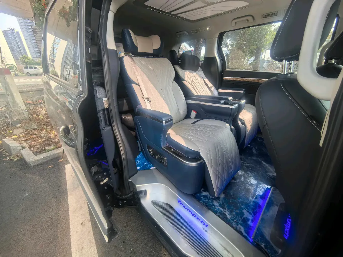 2023 GAC Trumpchi M8 2.0T 252HP L4 8AT,autocango,china used car exporter,china ev exporter,chinese used car exporter,chinese used ev exporter