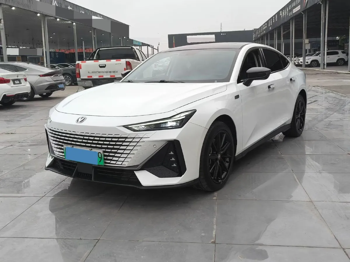 2023 ChangAn UNI-V iDD 1.5T 170HP L4 6TCT PHEV 18.4KWH,autocango,china used car exporter,china ev exporter,chinese used car exporter,chinese used ev exporter