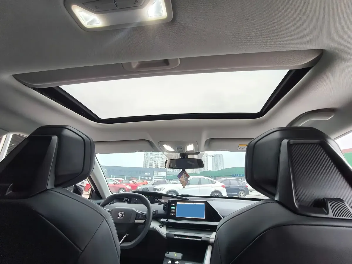 2023 ChangAn UNI-V iDD 1.5T 170HP L4 6TCT PHEV 18.4KWH,autocango,china used car exporter,china ev exporter,chinese used car exporter,chinese used ev exporter