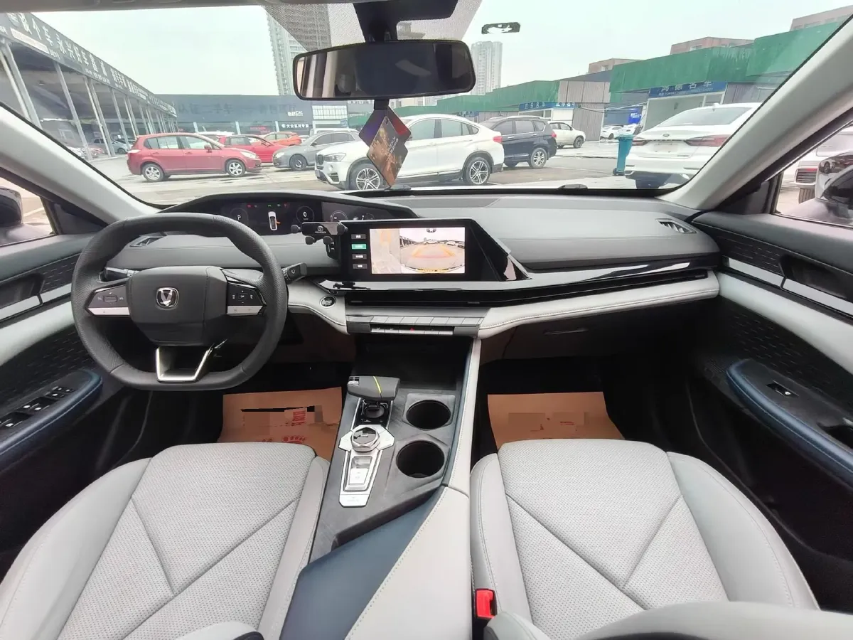 2023 ChangAn UNI-V iDD 1.5T 170HP L4 6TCT PHEV 18.4KWH,autocango,china used car exporter,china ev exporter,chinese used car exporter,chinese used ev exporter