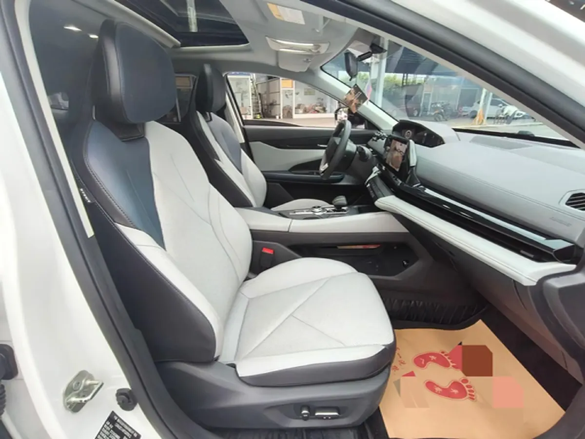 2023 ChangAn UNI-V iDD 1.5T 170HP L4 6TCT PHEV 18.4KWH,autocango,china used car exporter,china ev exporter,chinese used car exporter,chinese used ev exporter