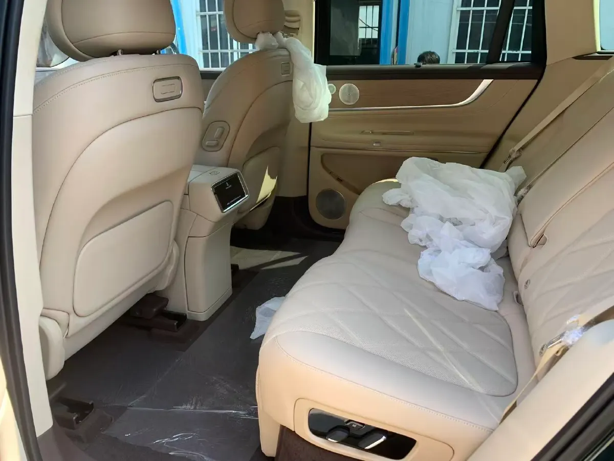 2025 AITO AITO M9 REEV 160HP REEV 52KWH,autocango,china used car exporter,china ev exporter,chinese used car exporter,chinese used ev exporter