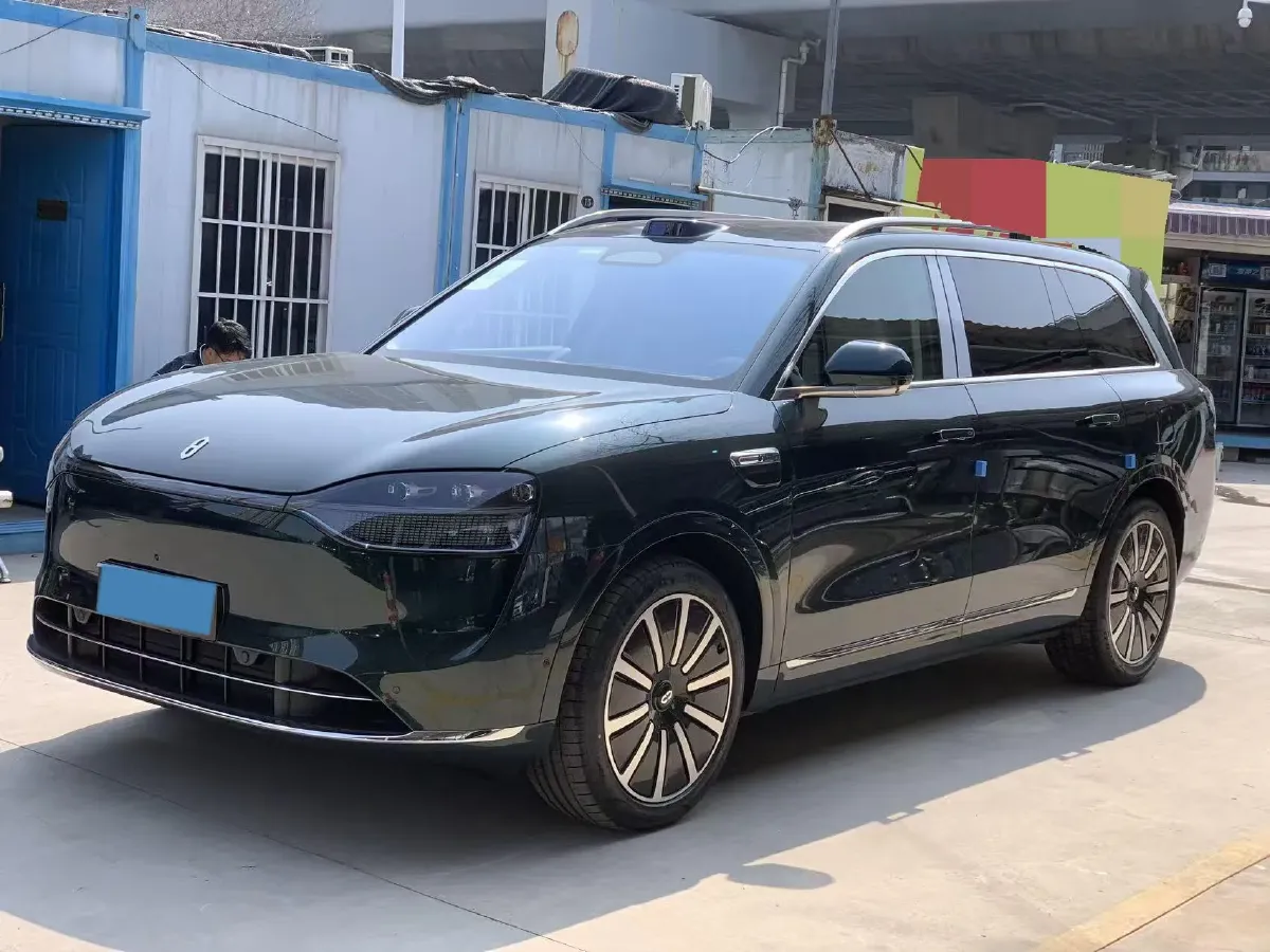 2025 AITO AITO M9 REEV 160HP REEV 52KWH,autocango,china used car exporter,china ev exporter,chinese used car exporter,chinese used ev exporter
