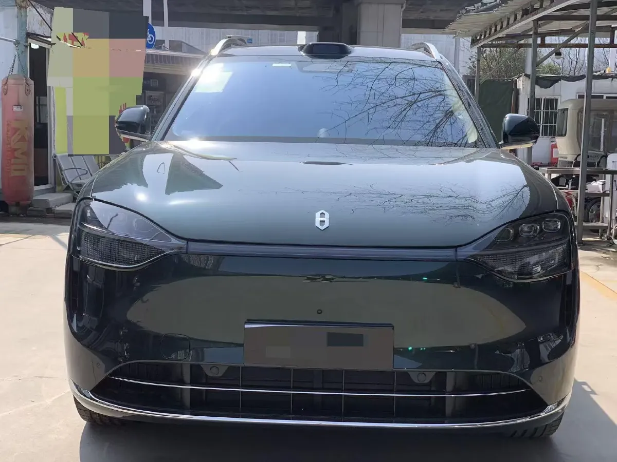 2025 AITO AITO M9 REEV 160HP REEV 52KWH,autocango,china used car exporter,china ev exporter,chinese used car exporter,chinese used ev exporter