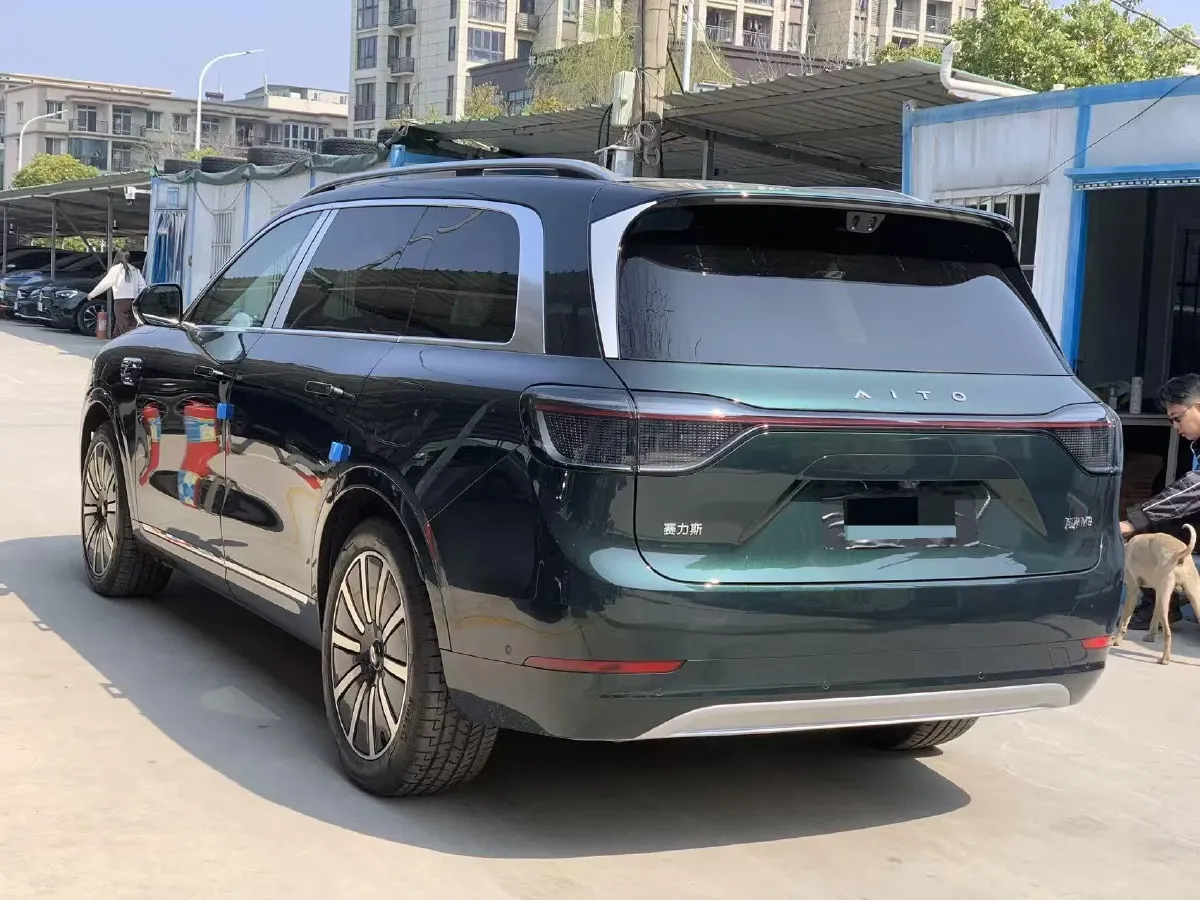 2025 AITO AITO M9 REEV 160HP REEV 52KWH,autocango,china used car exporter,china ev exporter,chinese used car exporter,chinese used ev exporter