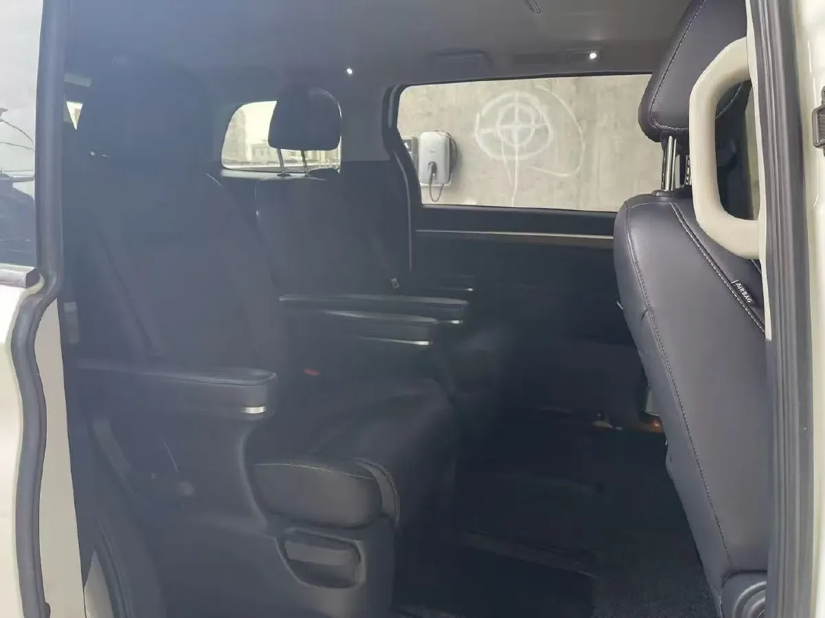 2023 GAC Trumpchi M8 2.0T 252HP L4 8AT,autocango,china used car exporter,china ev exporter,chinese used car exporter,chinese used ev exporter