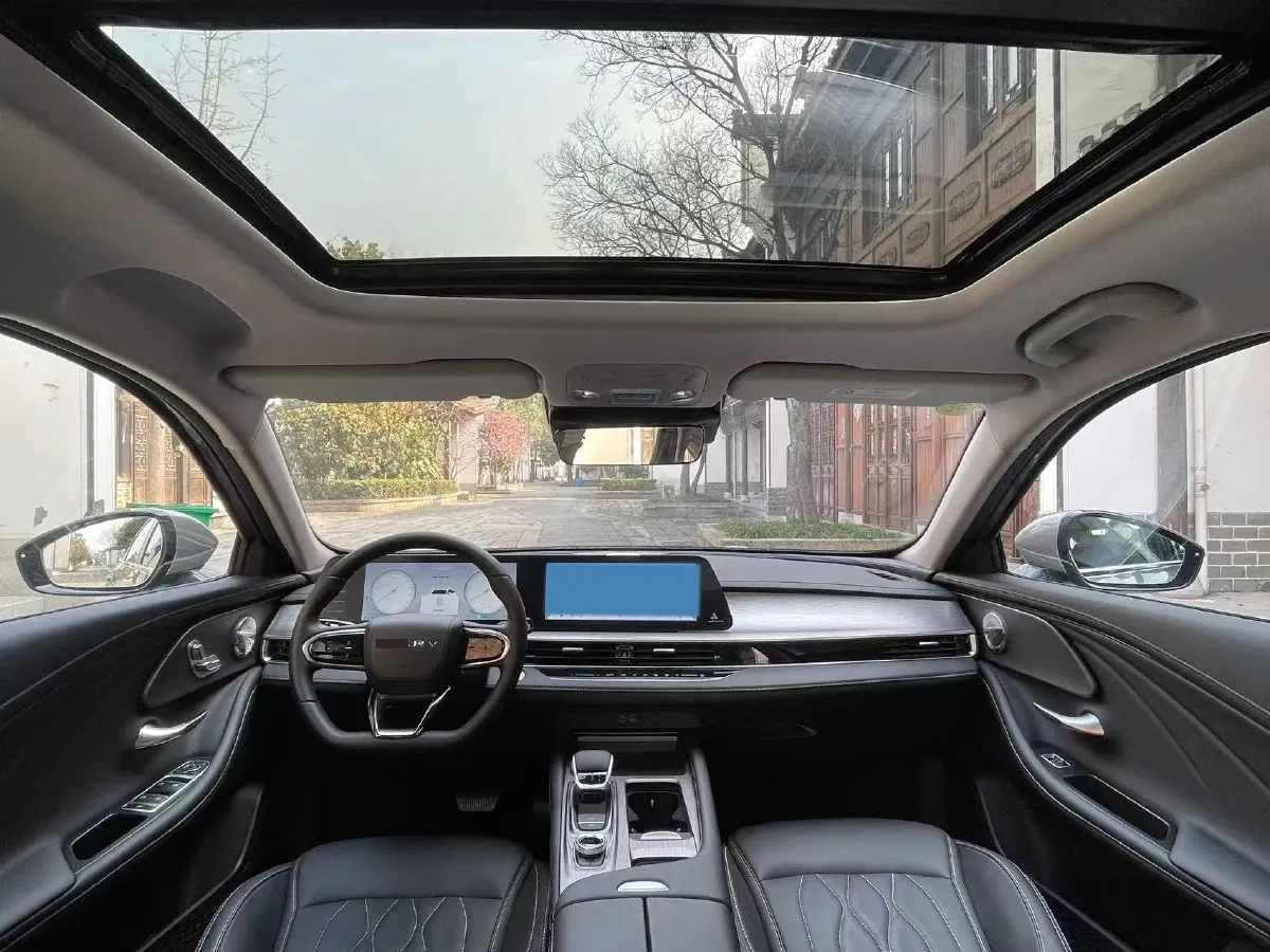 2025 Chery Arrizo 8 1.6T 197HP L4 7DCT,autocango,china used car exporter,china ev exporter,chinese used car exporter,chinese used ev exporter