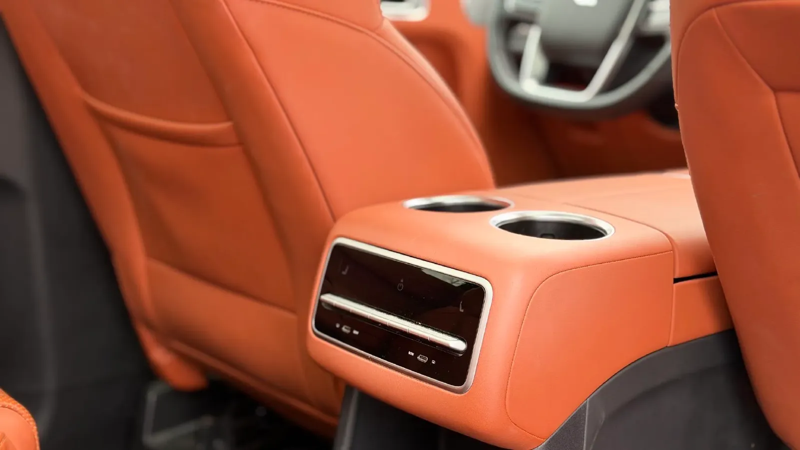 2023 Li L8 Range Extended 154HP REEV 40.9KWH,autocango,china used car exporter,china ev exporter,chinese used car exporter,chinese used ev exporter