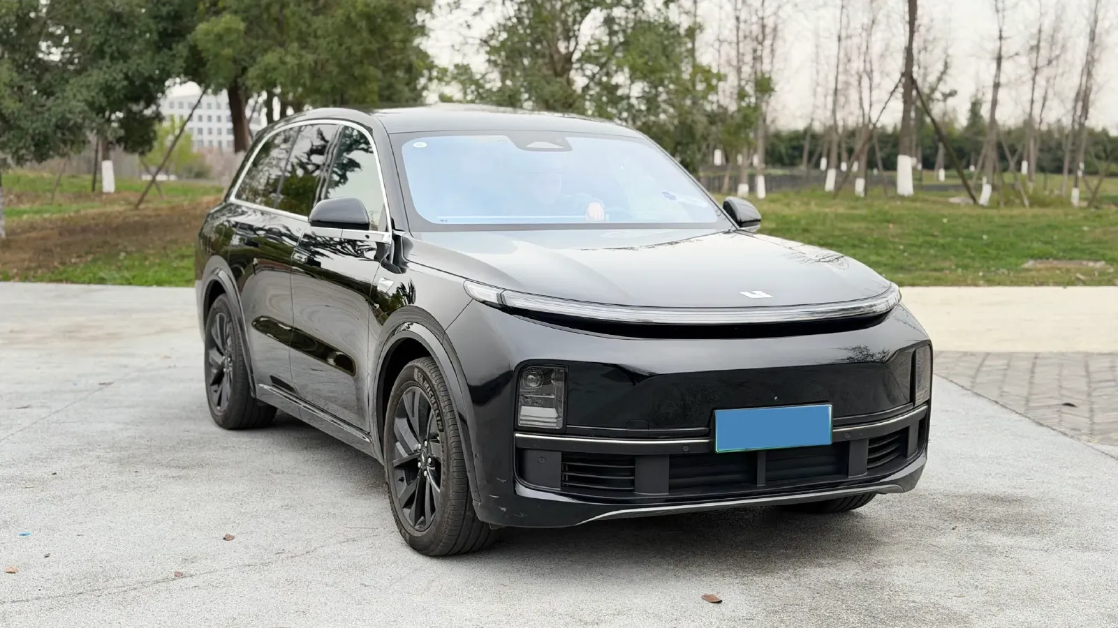 2023 Li L8 Range Extended 154HP REEV 40.9KWH,autocango,china used car exporter,china ev exporter,chinese used car exporter,chinese used ev exporter